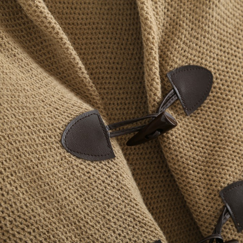 Strickjacke mit Knöpfen