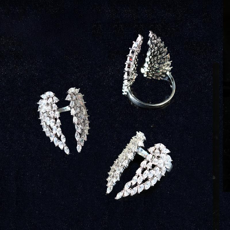 Elegante Engelsflügel Ringe für Damen