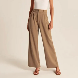 Bequeme taillierte Hose mit weitem Bein
