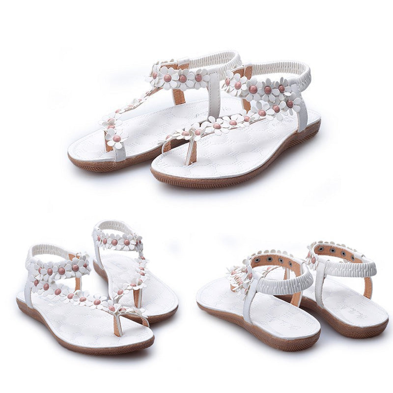Süße Und Zinkliche Blumensandalen