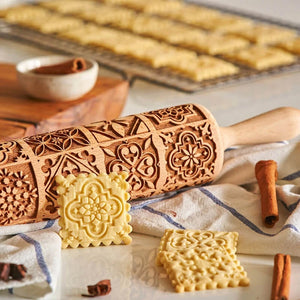 Geprägtes Nudelholz aus Holz