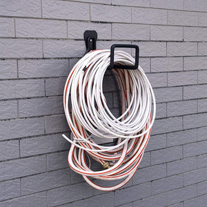 Wandmontierter Metallhaken