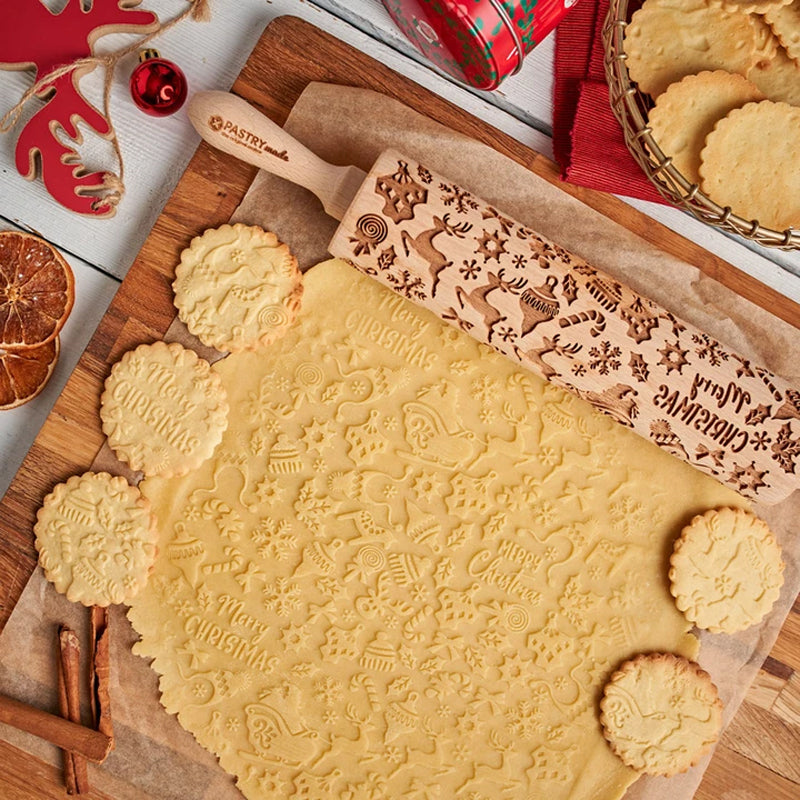 Nudelholz mit Weihnachtsmotiven