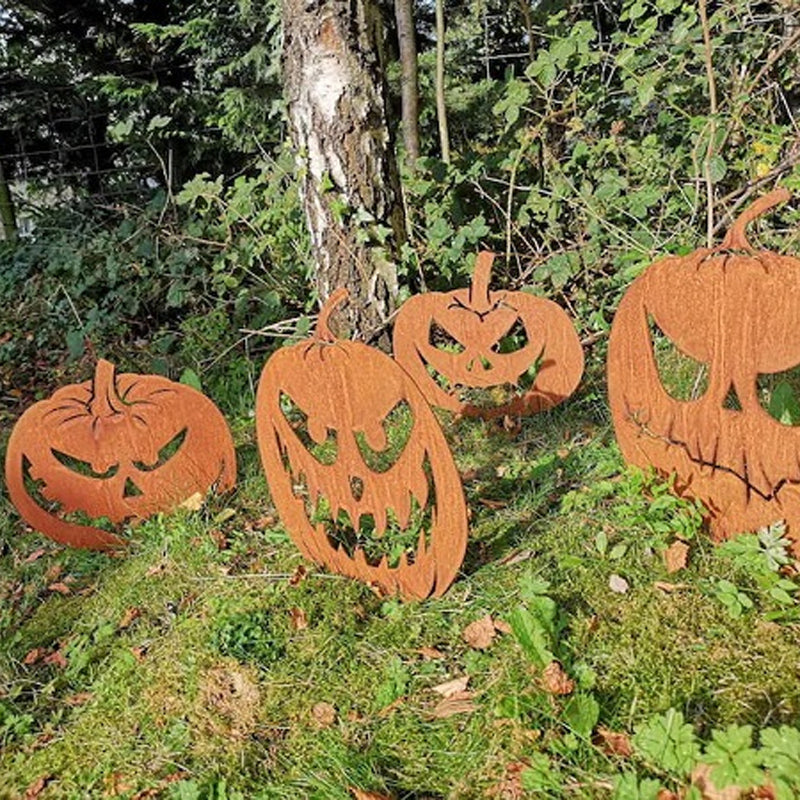 Kreative Kürbis Dekoration im Garten