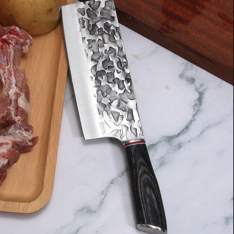 Gehämmertes Küchenmesser aus Edelstahl