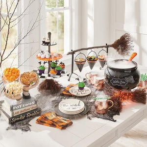Halloween kreativer Besen Tisch