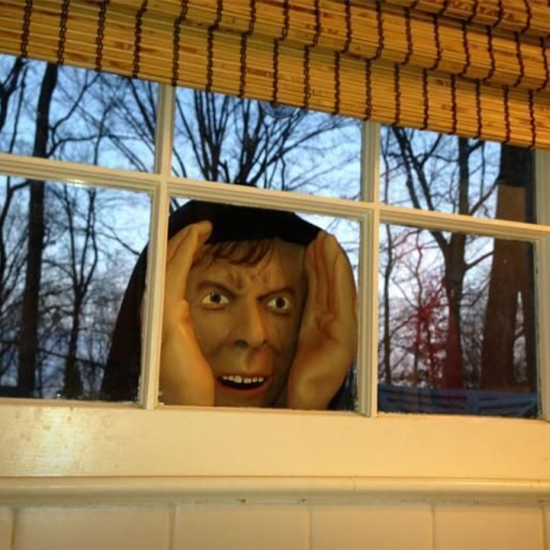 Gruselige Halloween Peeper Dekoration