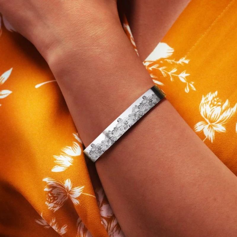 Einfaches Armband aus Edelstahl