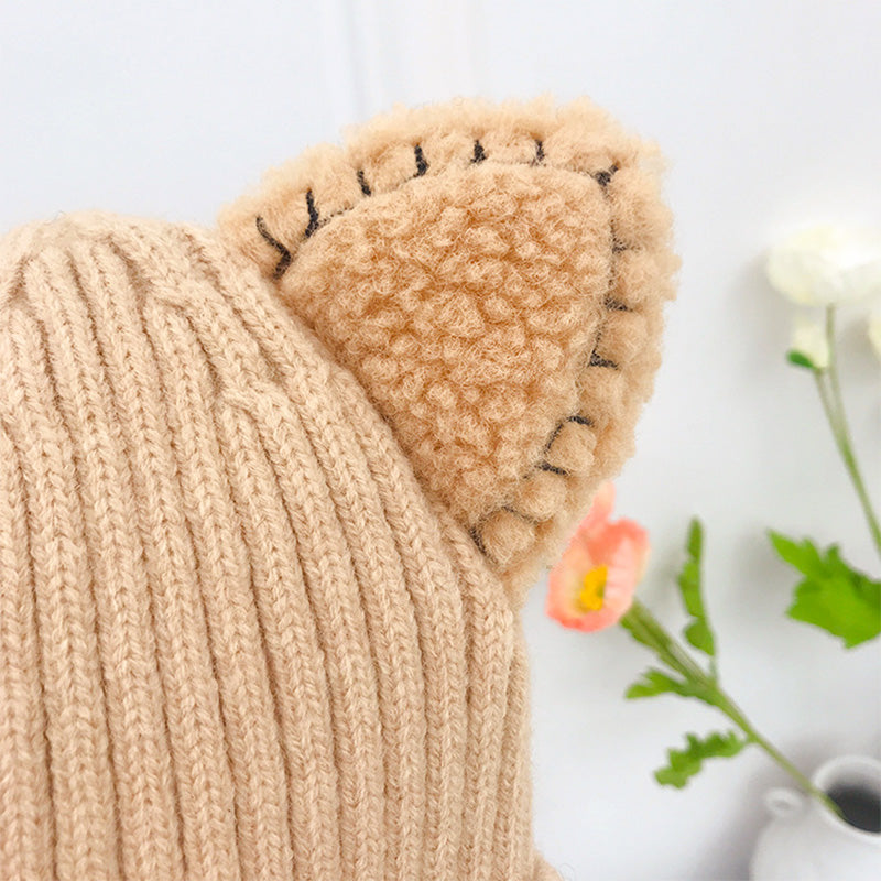 Strickmütze mit Bärenohren