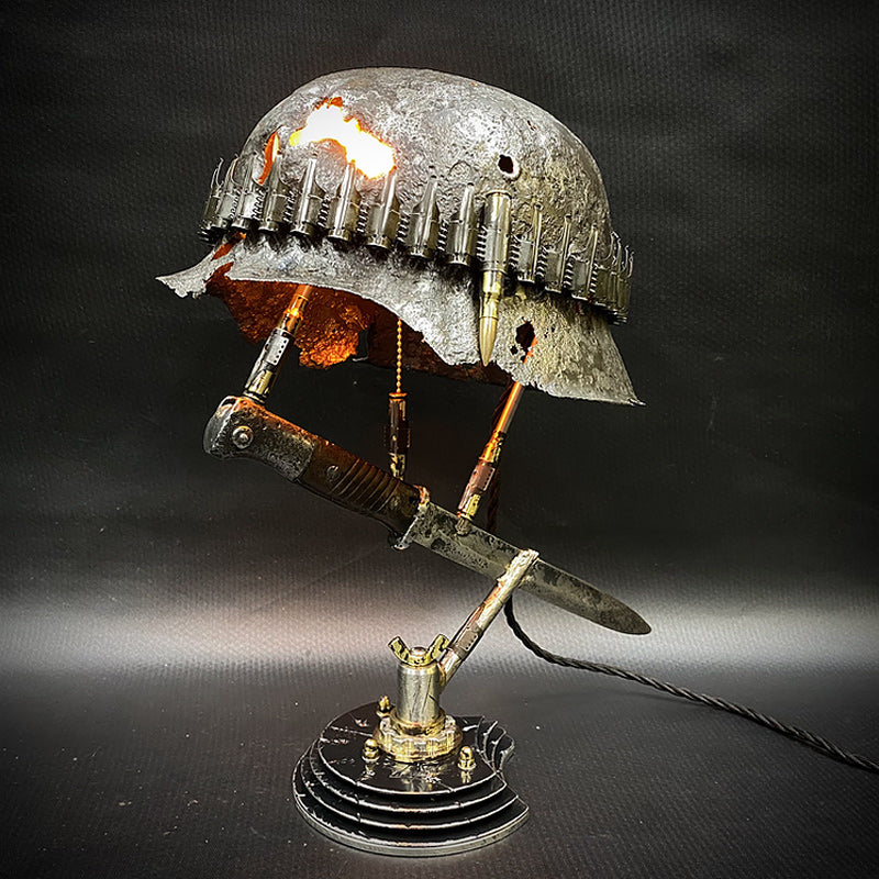 Kriegsrelikte Lampe