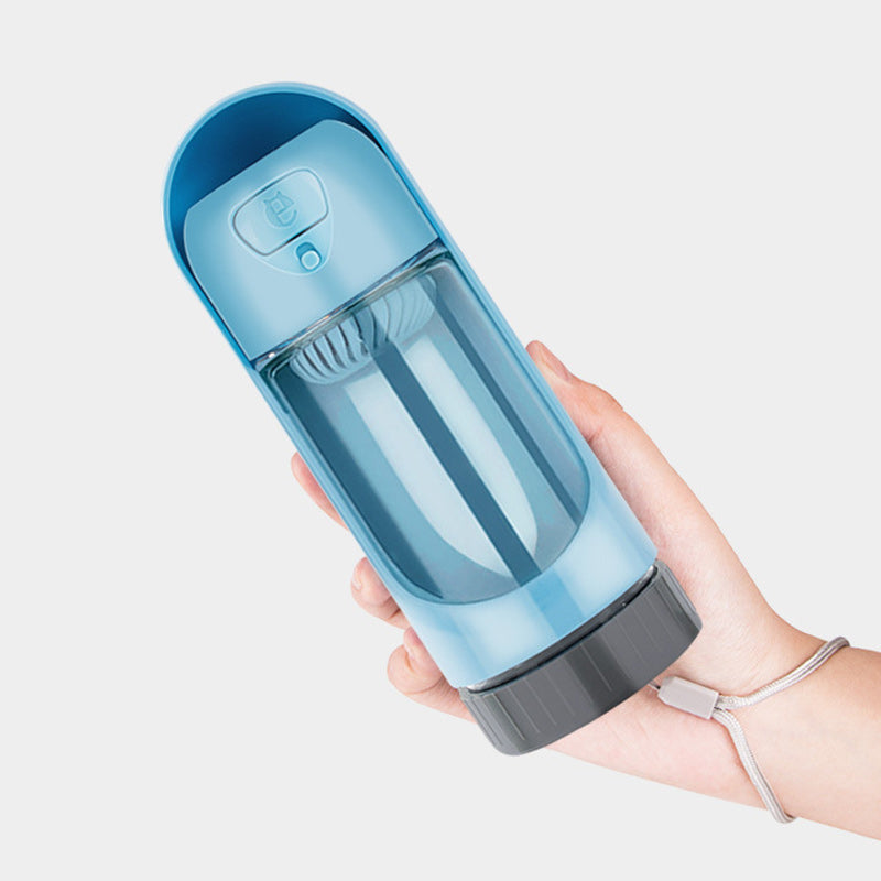 Wasserflasche für Haustiere im Freien