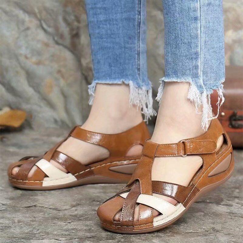 Damen Retro Sandalen mit runder Zehenpartie und Schnalle