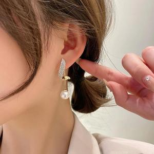 Elegante Damen Perlenohrringe