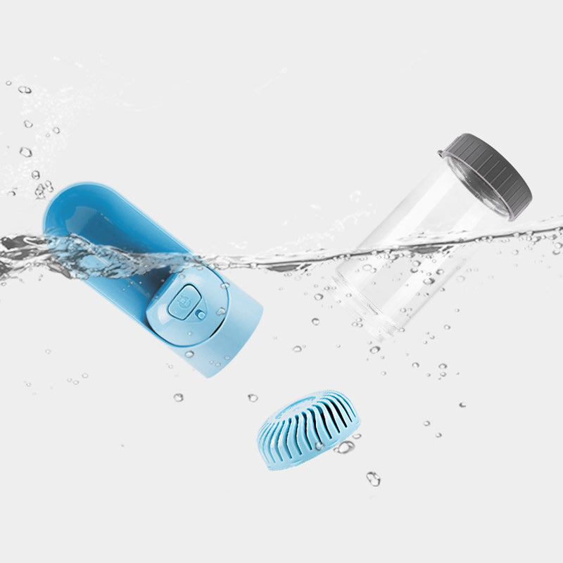 Wasserflasche für Haustiere im Freien