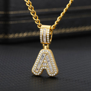 Hip-Hop Halskette Mit Glänzenden Diamanten
