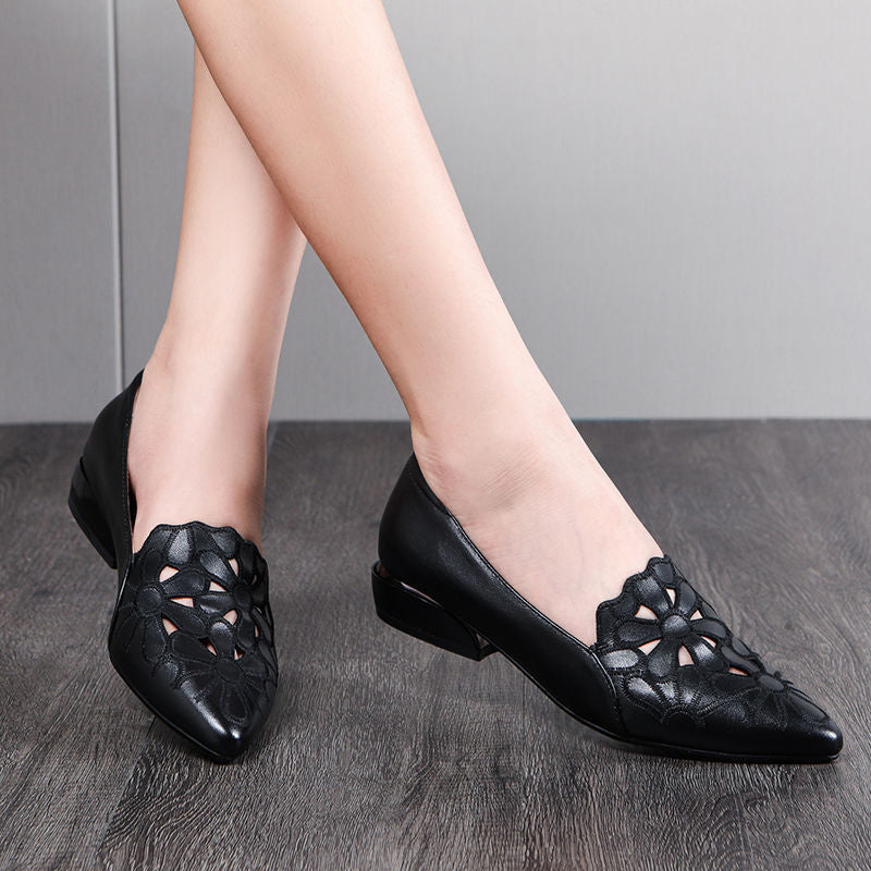 Weichem Leder Hohle bestickte Einzelschuhe