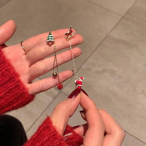 Asymmetrische Weihnachtsmann Quastenohrringe
