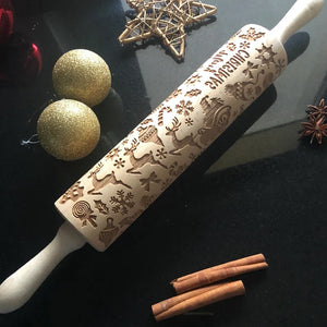 Nudelholz mit Weihnachtsmotiven