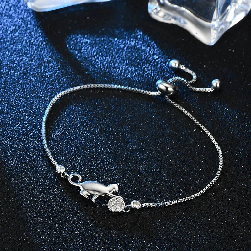 Modisches Katzenarmband