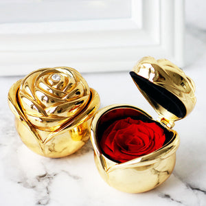 Handgemachte Ewige Rosen in der Metallbox